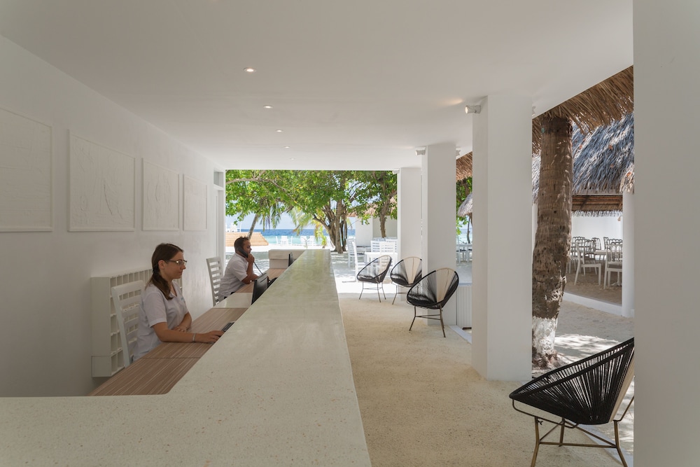 Sandies Bathala Maldives 3*