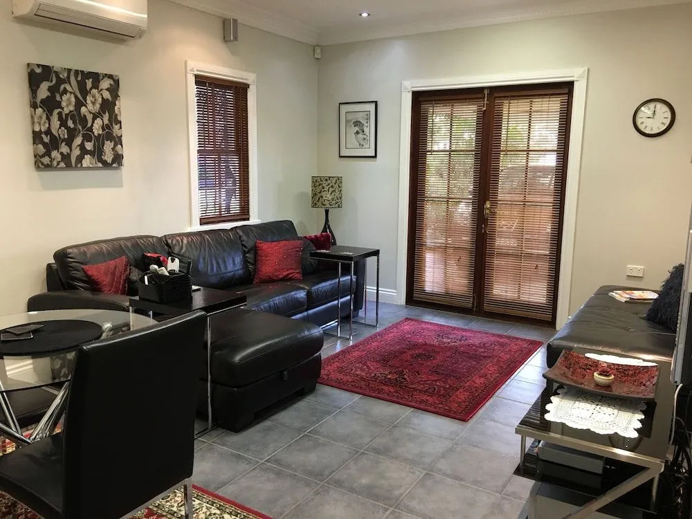 Swan Inn Bed and Breakfast 5