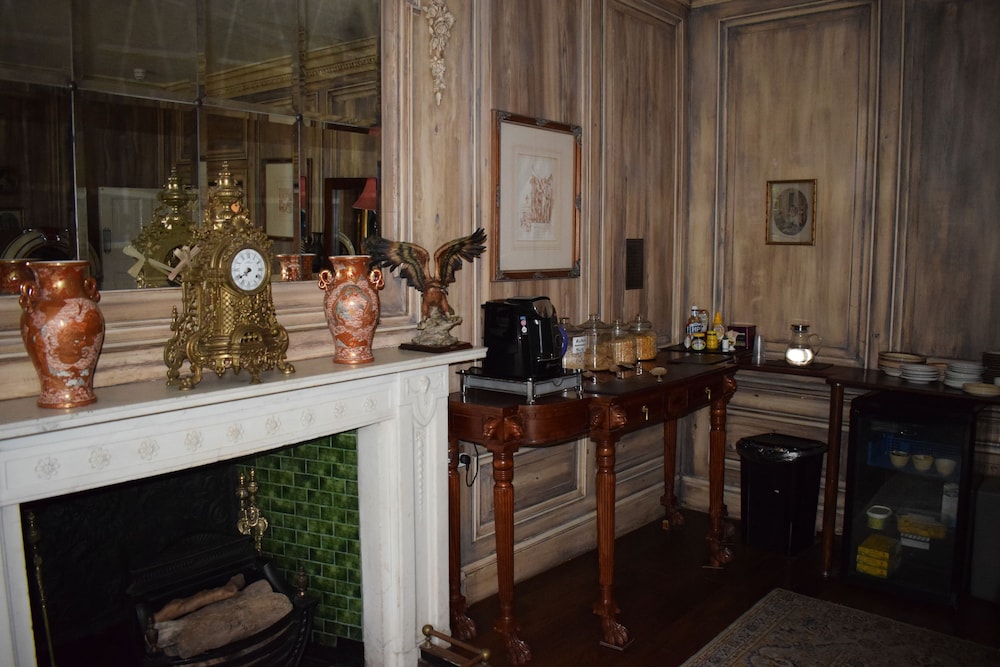 Harmondsworth Hall 5