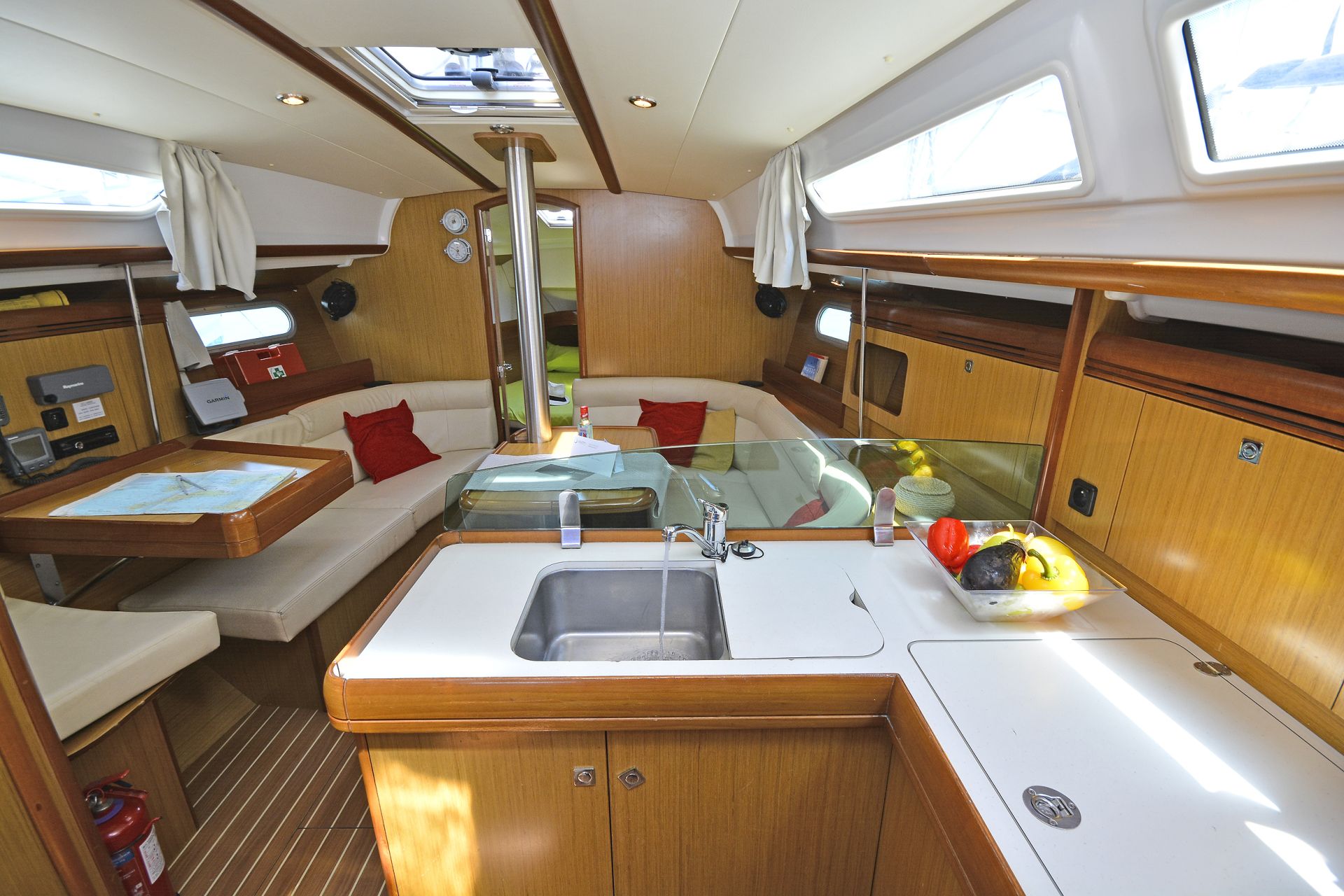 Sun Odyssey 36i Performance 8