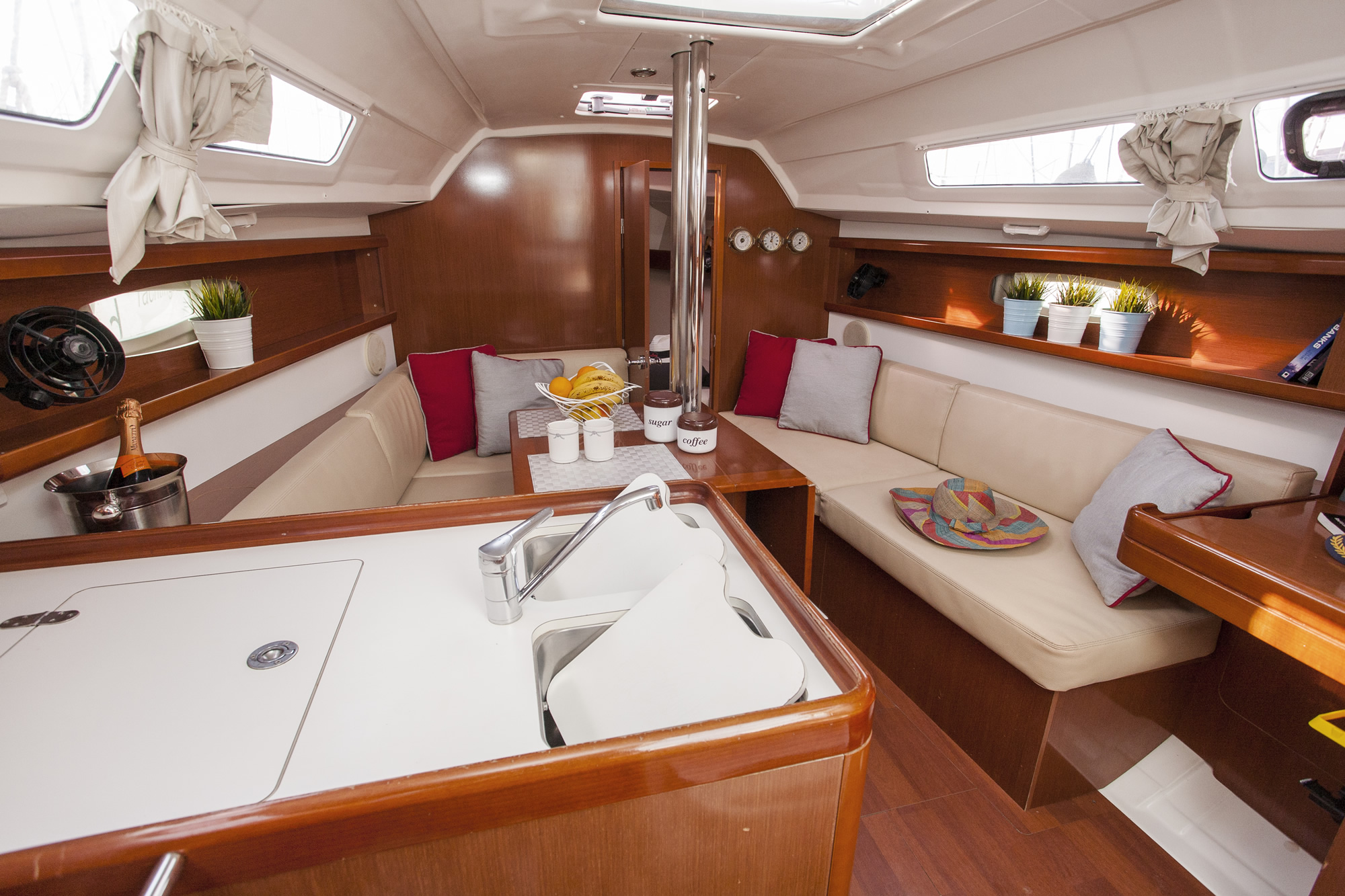 Oceanis 31 Moody Blues - BY 7