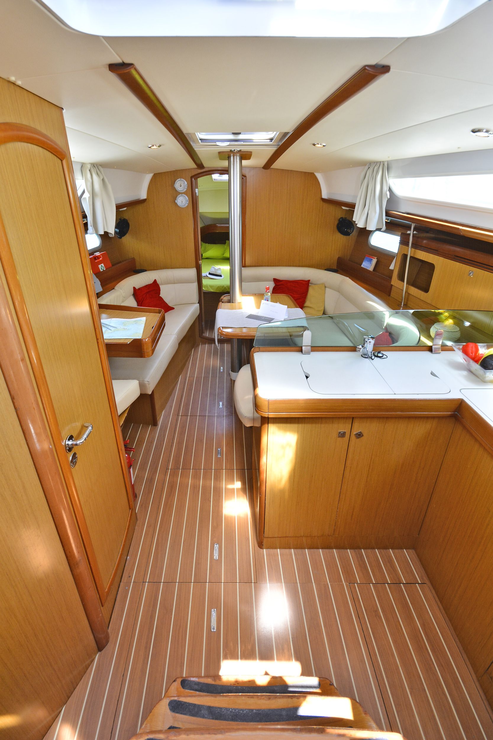 Sun Odyssey 36i Performance 24